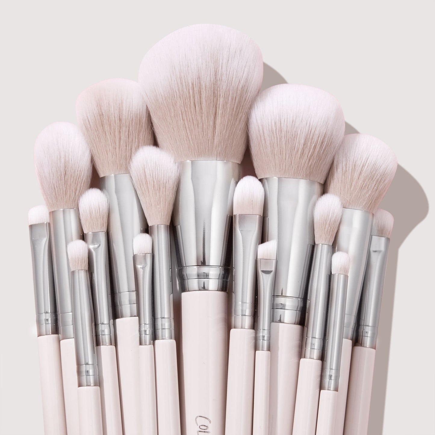 Megapalette and Brush Roll Bundle - US 7962